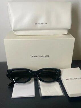 Gentle Monster Black Oval Sunglasses Gold Logo Chic It-Girl Style